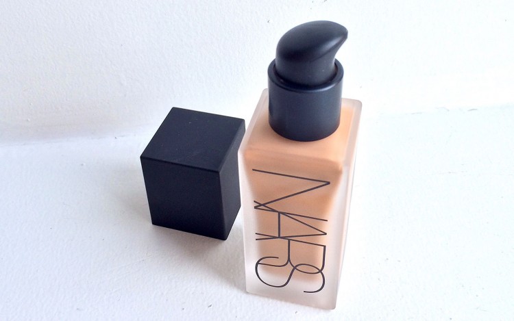 nars_all_day_luminous_foundation_3